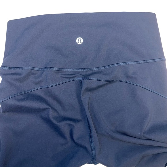 Lululemon In Movement High Rise Crop Everlux 19" Midnight Navy Sz 6 Like New - Picture 7 of 9